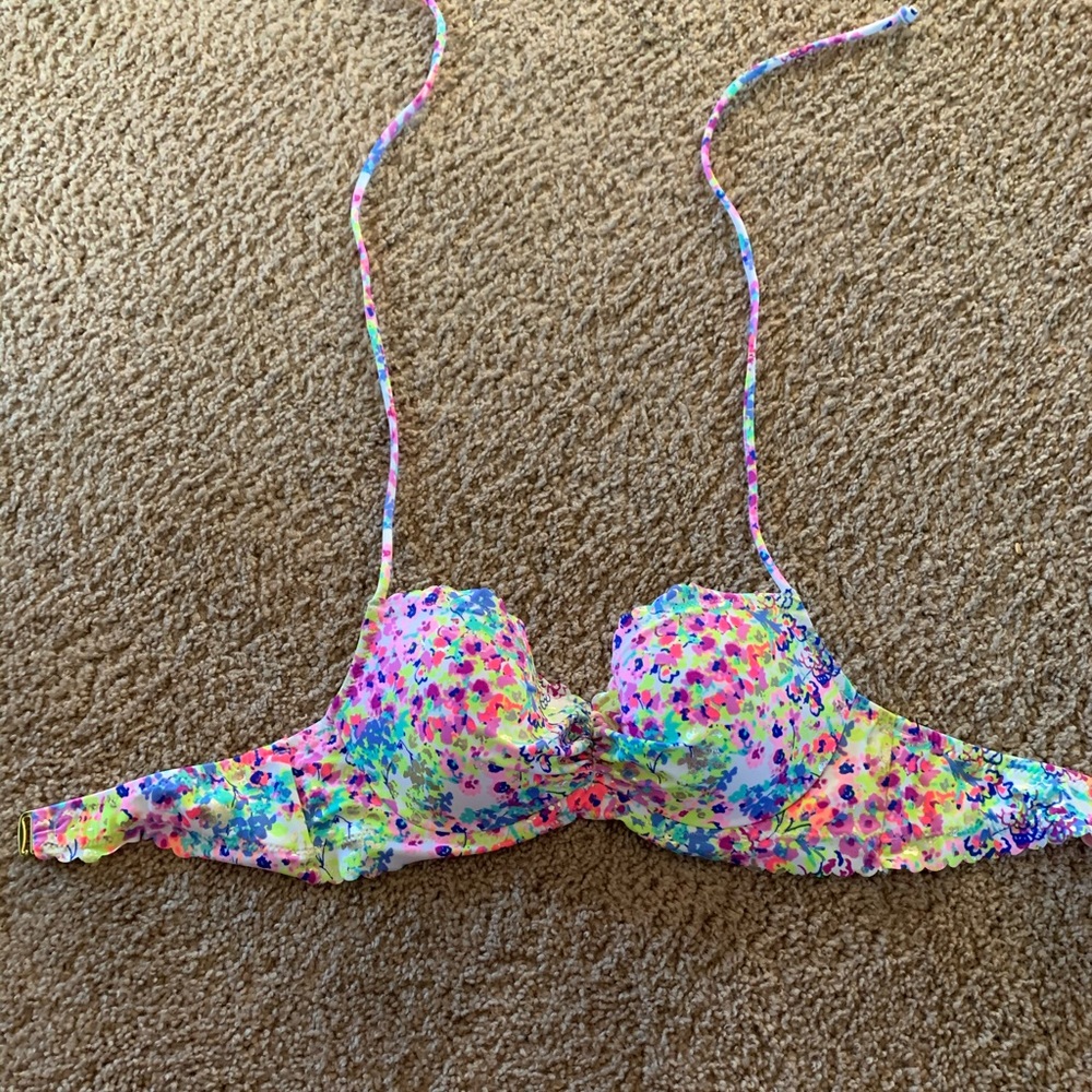 VS NWT bikini top
